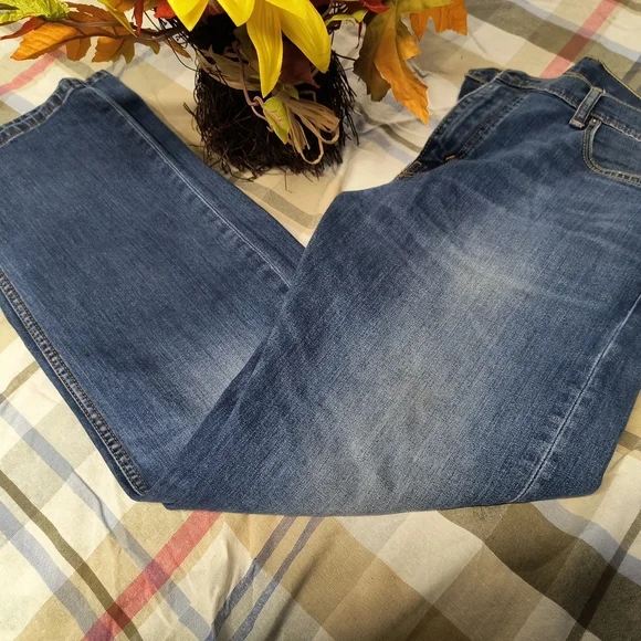 Levi's Classic Indigo Straight Jeans - Picture 1 of 3